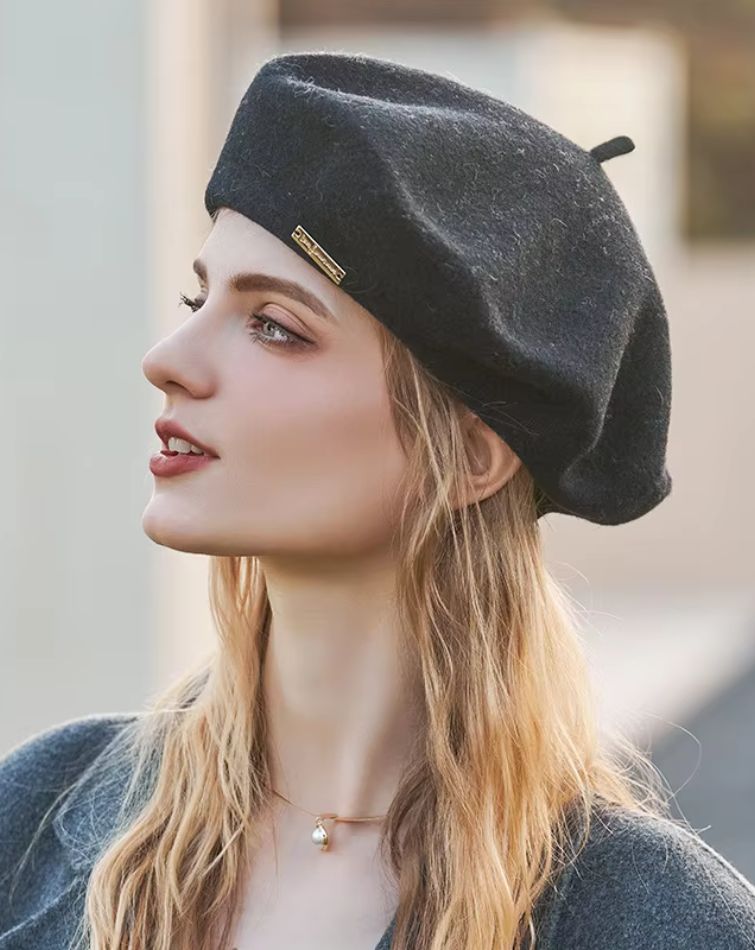 chapeau en laine gris foncé